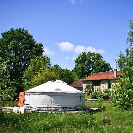 Yourtes De Vassiviere Peyrat-le-Chateau Екстер'єр фото